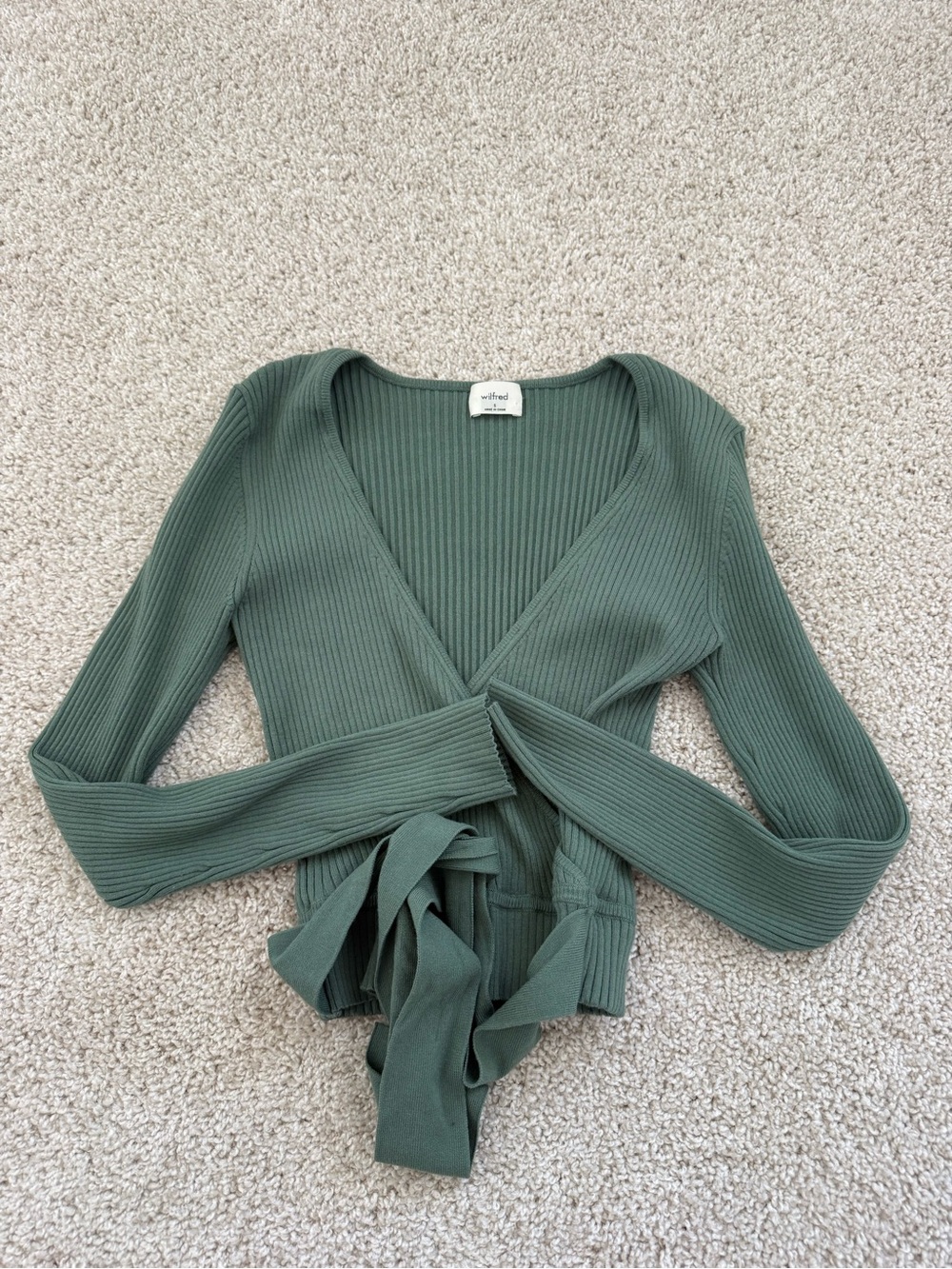 Aritzia Wilfred All Tied Up  Longsleeve Sweater